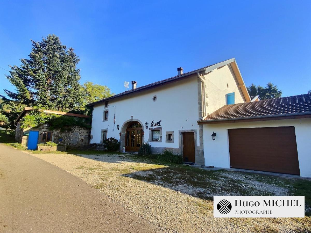 Les Volets Bleus Villa La Chapelle-aux-Bois Bagian luar foto